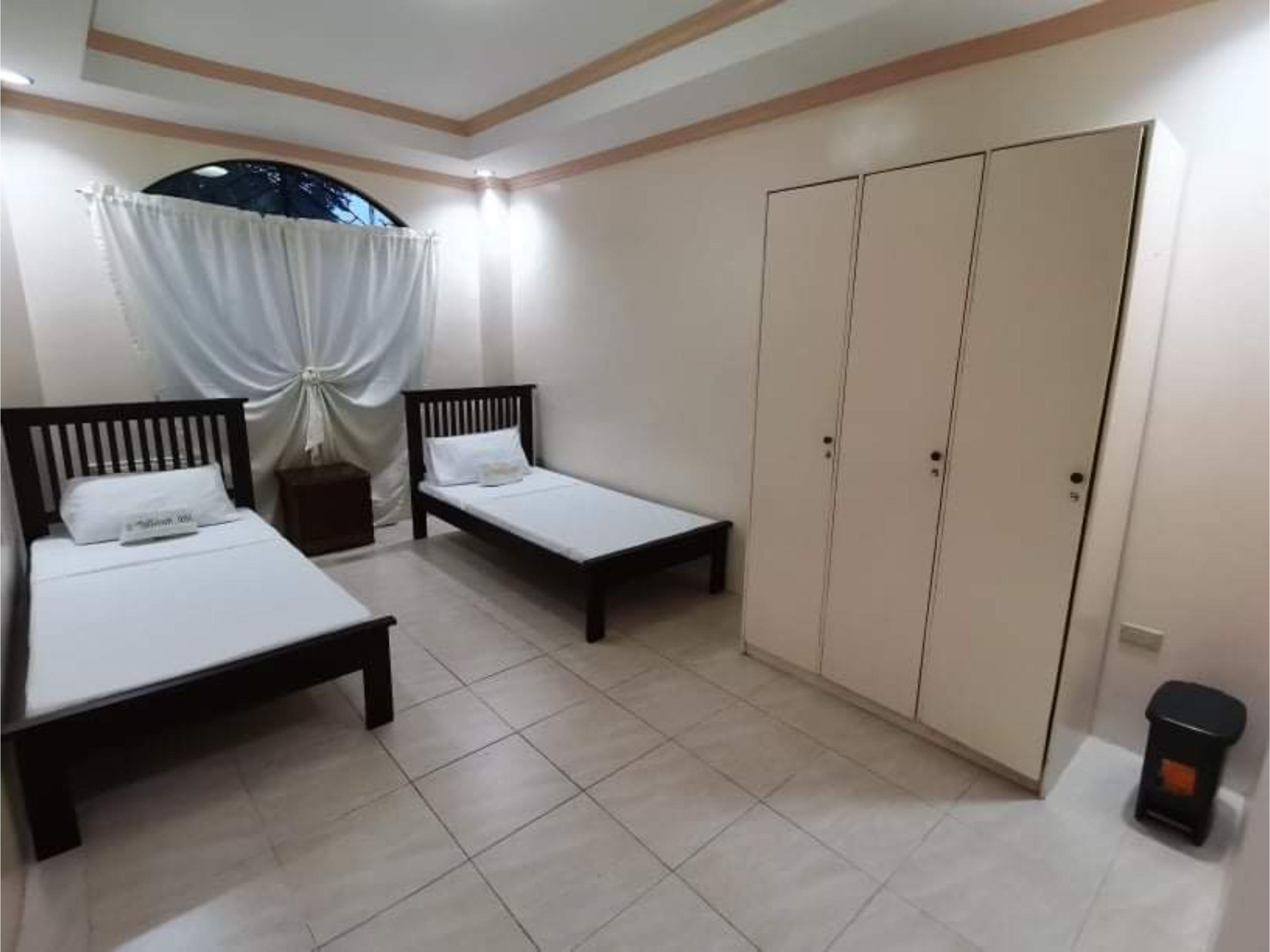 Oyo 799 Ddd Habitat Iloilo Hotell Eksteriør bilde